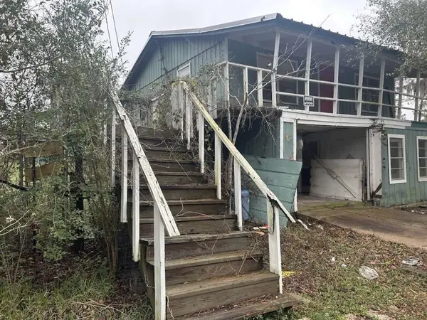 100 Happiness Hollow, Coldspring, TX 77331