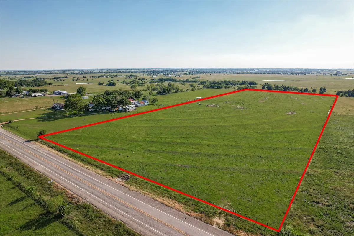 8394 S Us Highway 77, La Grange, TX 78945 - #1