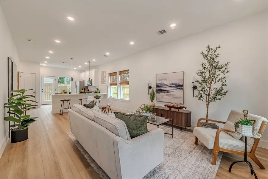 9529 Beckley Street, Houston, TX 77088 - Image #3