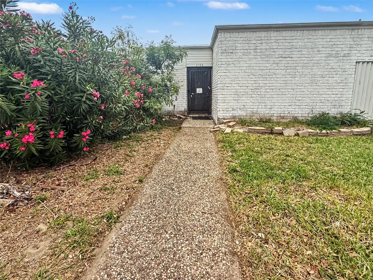 2106 Avenue L, Galveston, TX 77550 - #1