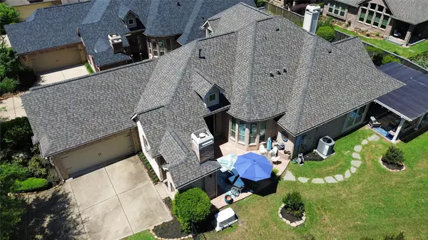 6 Chase Mills Place, The Woodlands, TX 77375