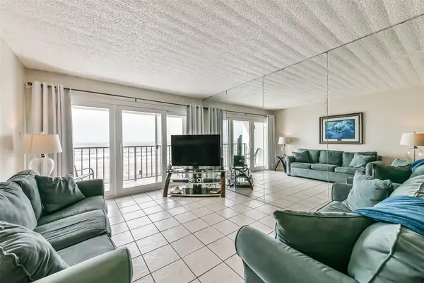 7310 Seawall Boulevard #402, Galveston, TX 77551