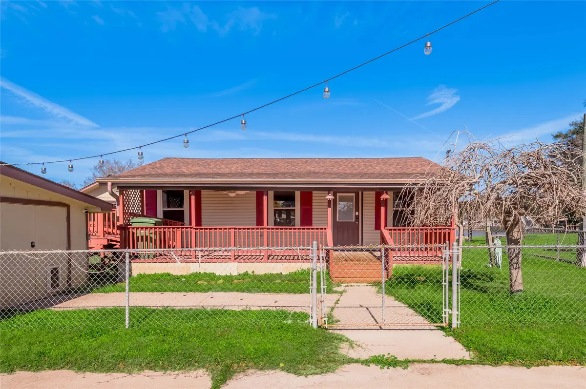 53 Lake View Drive, Huntsville, TX 77320 - #1