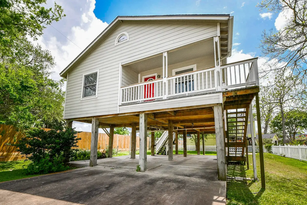 704 6th Street, Kemah, TX 77565 - #1