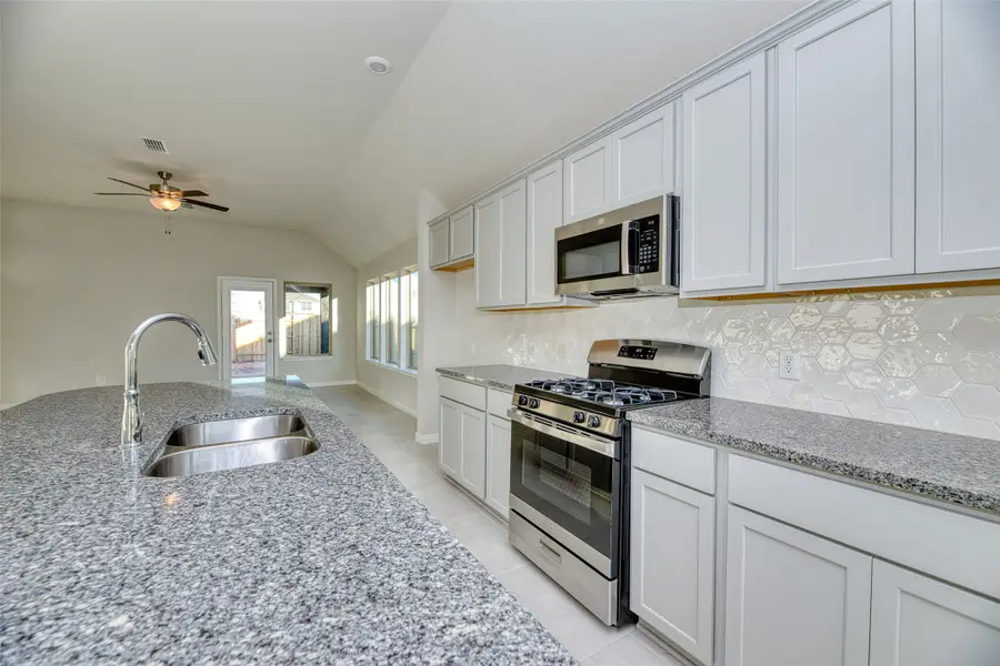 21111 Sunlight Grove Drive, Rosharon, TX 77583 - #2