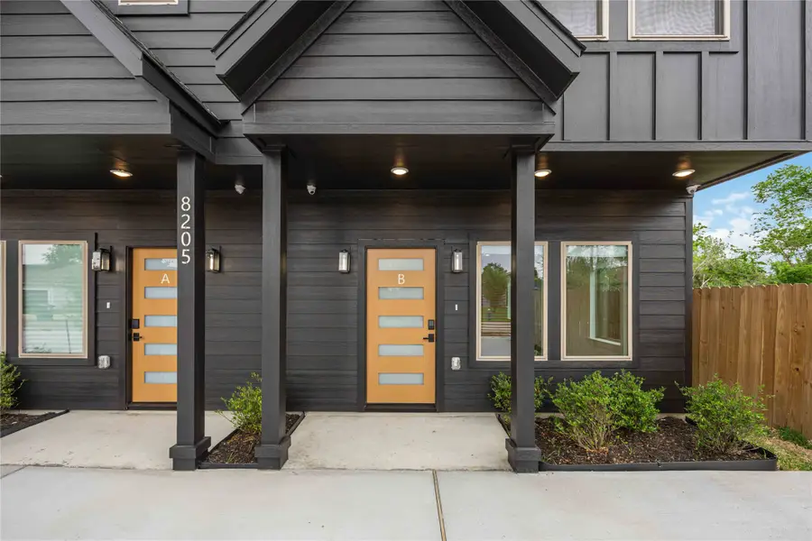 8205 Safebuy Street #A/B, Houston, TX 77028 - #3