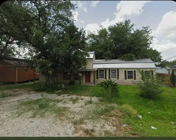 299 Mack Foster Street, Stowell, TX 77661