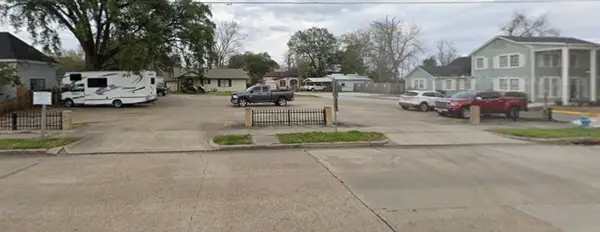 819 E Main Street, Humble, TX 77338