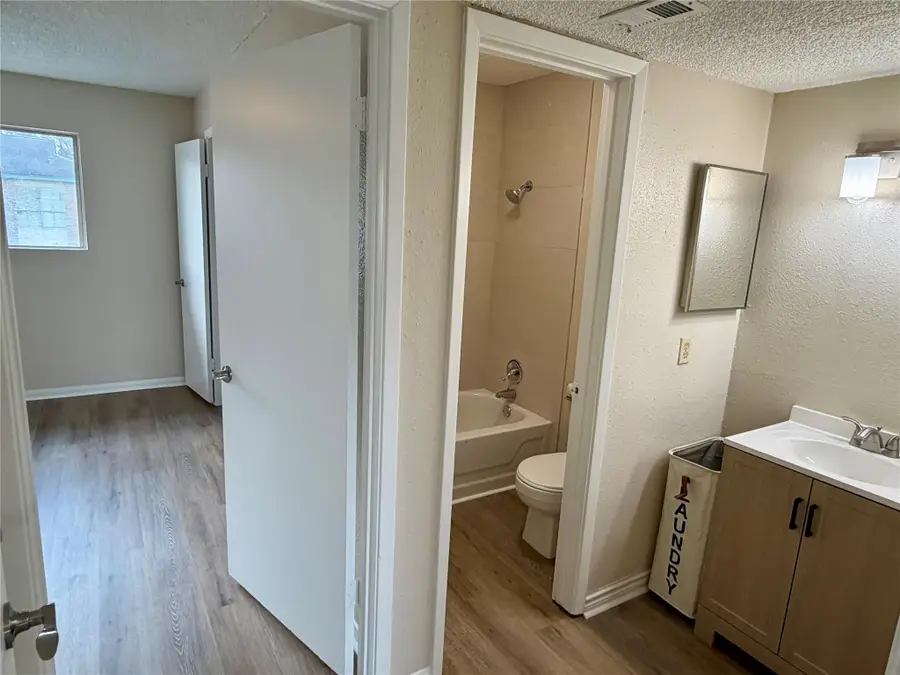 1516 Bay Area Boulevard #G6, Houston, TX 77058 - #3