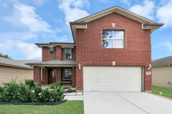 8415 Dovecott Lane, Houston, TX 77083