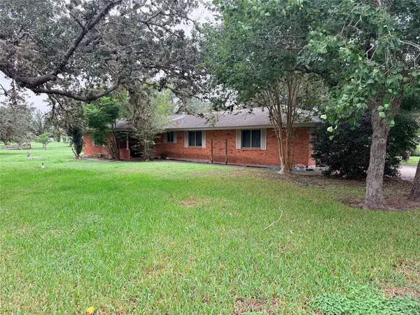 511 O Brien Road, Refugio, TX 78377