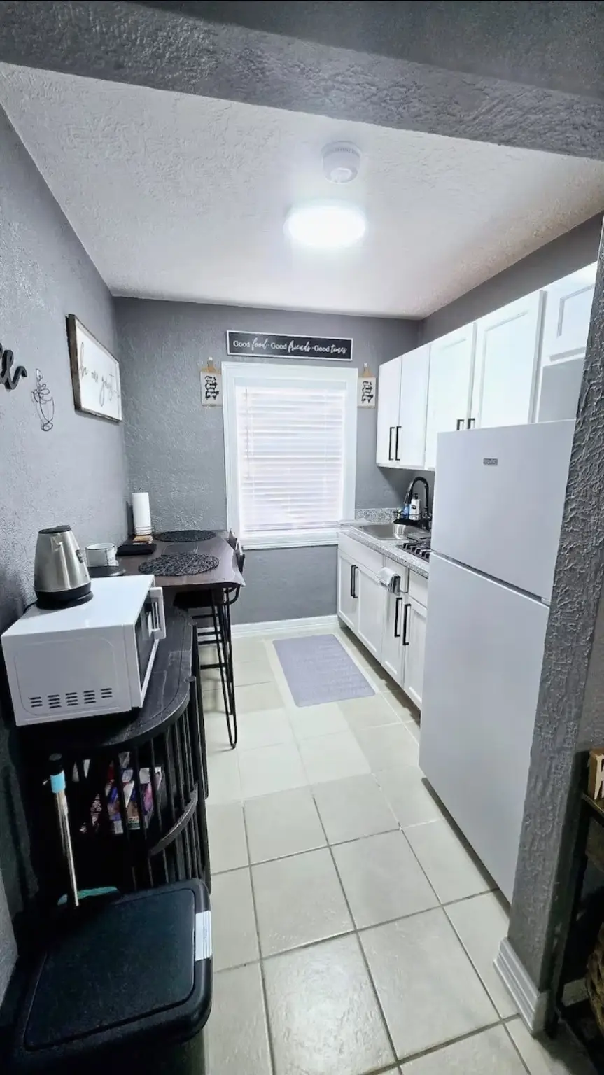 905 E Fayle Street, Baytown, TX 77520 - Image #2