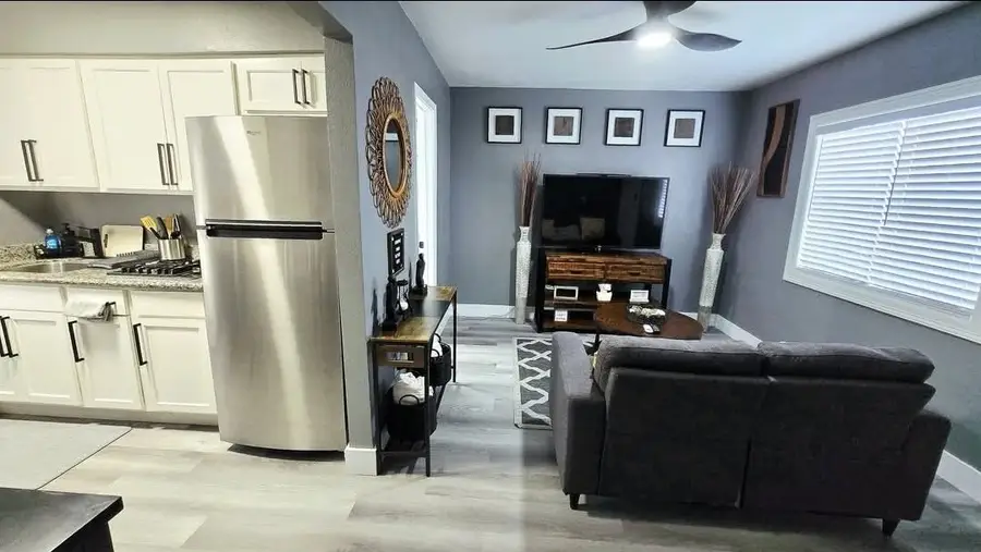 905 E Fayle Street, Baytown, TX 77520 - Image #3