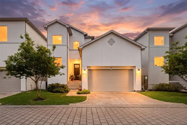 327 Yale Oaks Lane, Houston, TX 77091