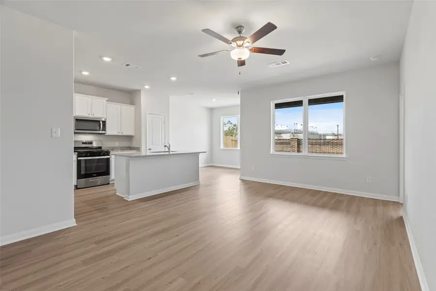 2554 Green Jasper Drive, Iowa Colony, TX 77583 - Image #2