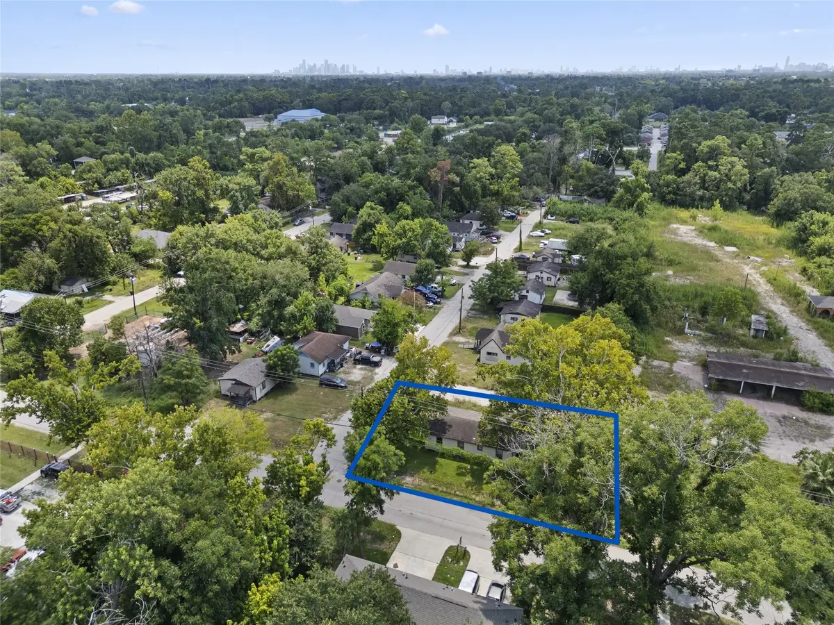 7341 Dolly Wright Street, Houston, TX 77088 - Image #1