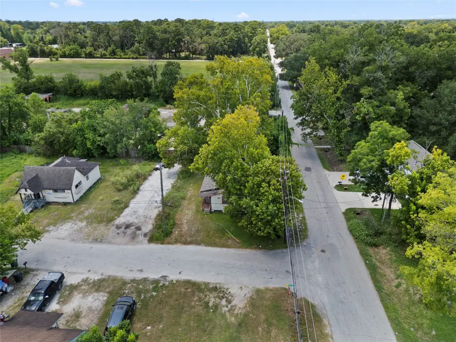 7341 Dolly Wright Street, Houston, TX 77088 - Image #2