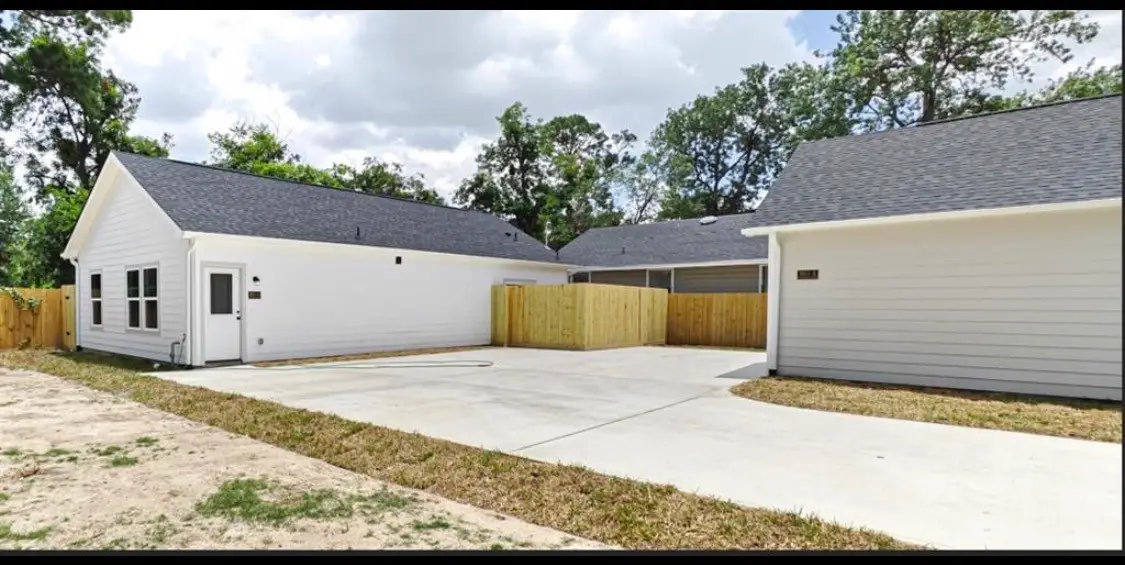 8414 Peach Tree Street #B, Houston, TX 77016 - #1