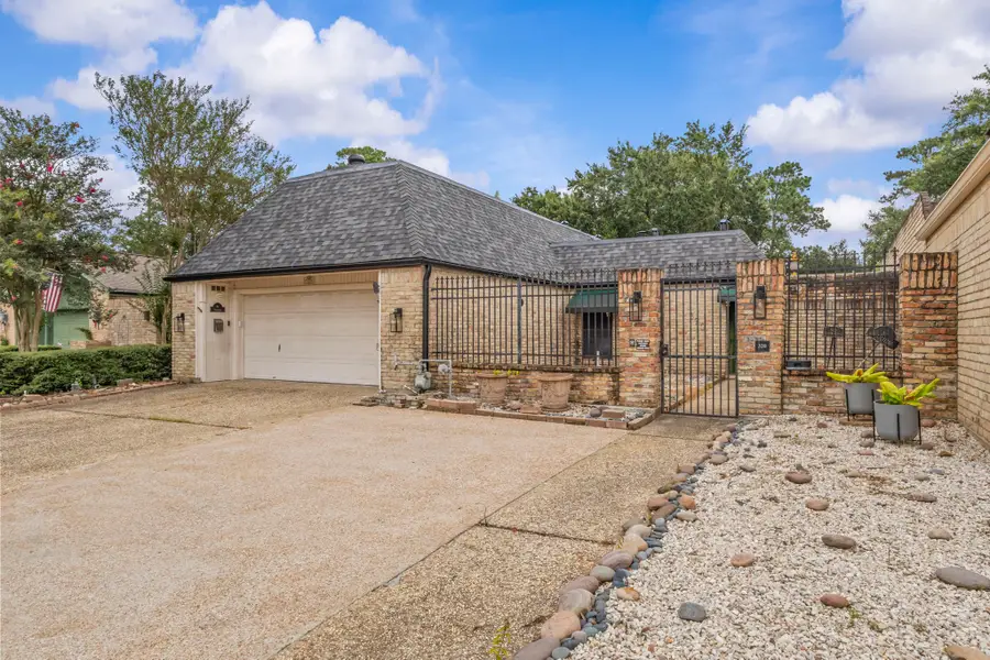 320 Summerwood Street, Beaumont, TX 77706 - #3