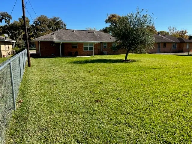 110 S Oleander Street, Lake Jackson, TX 77566 - Image #3