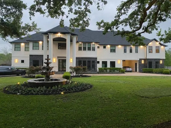 4002 Silver Ridge Boulevard, Missouri City, TX 77459