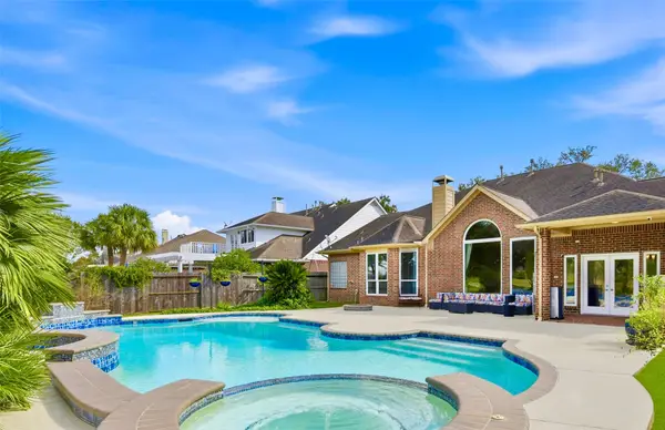 411 Crestwater Trail, Houston, TX 77082