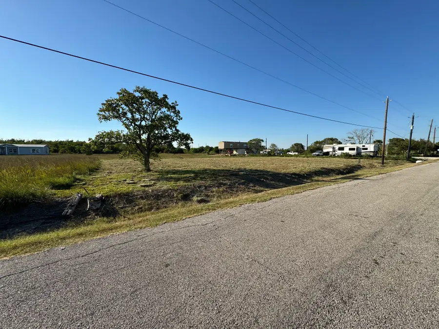 1210 23 Street, San Leon, TX 77539 - Image #2