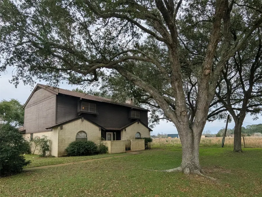 4779 Mixville Road, Sealy, TX 77474 - Image #2