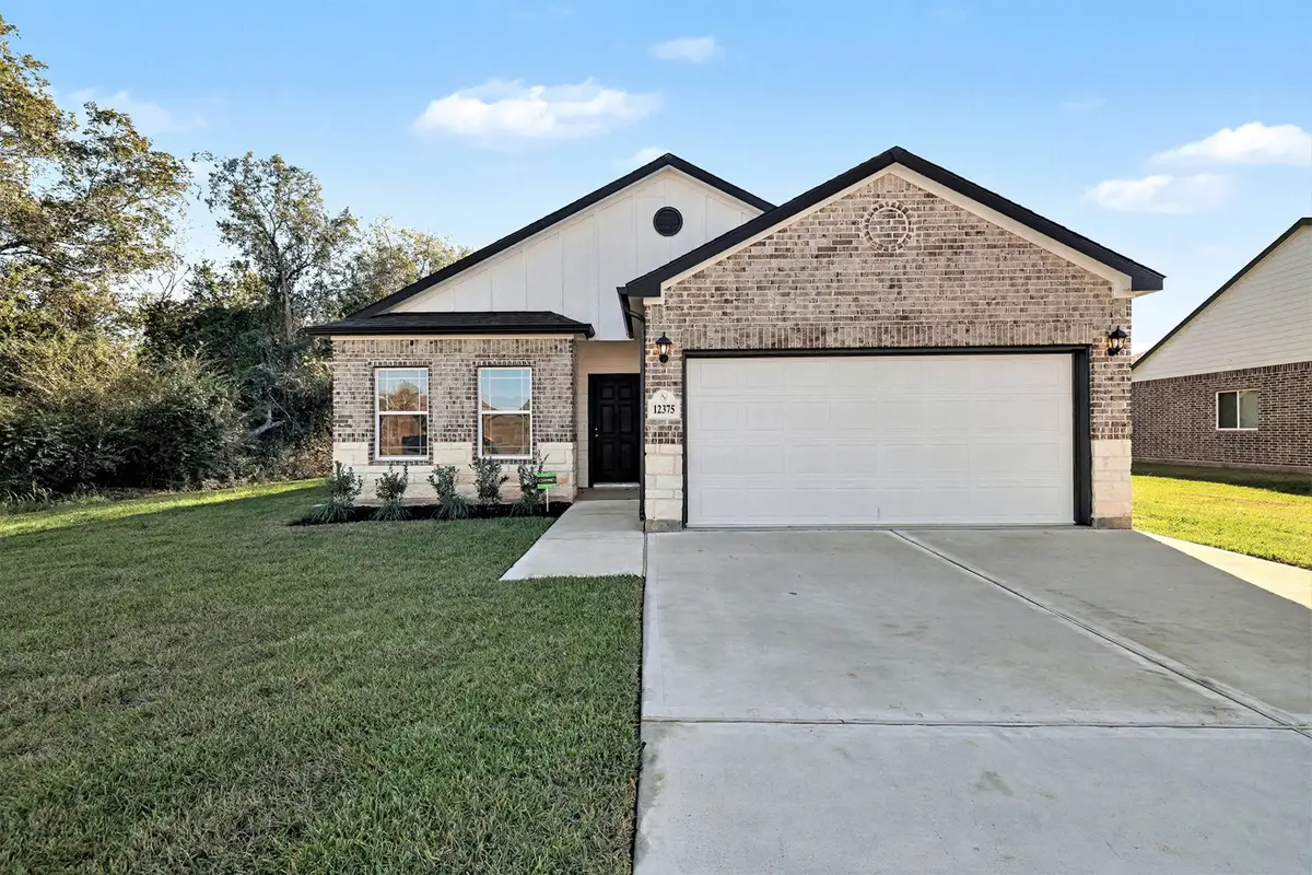 12375 Pecan Drive, Willis, TX 77318 - Image #1
