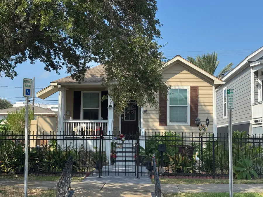 708 Sealy Street, Galveston, TX 77550 - Image #2