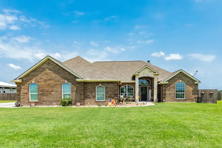 920 Quarter Horse Trail, Angleton, TX 77515 - #2