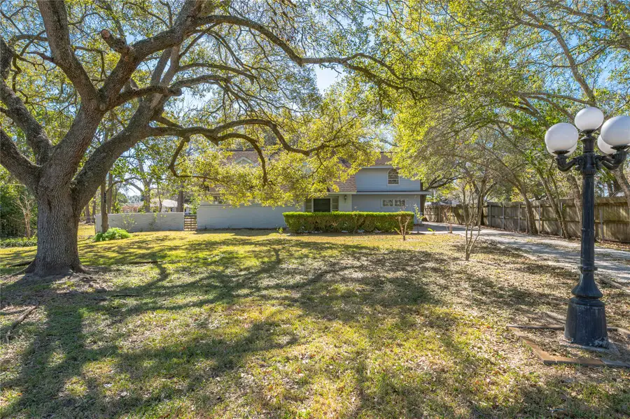 1423 N Wharton Street, El Campo, TX 77437 - #3