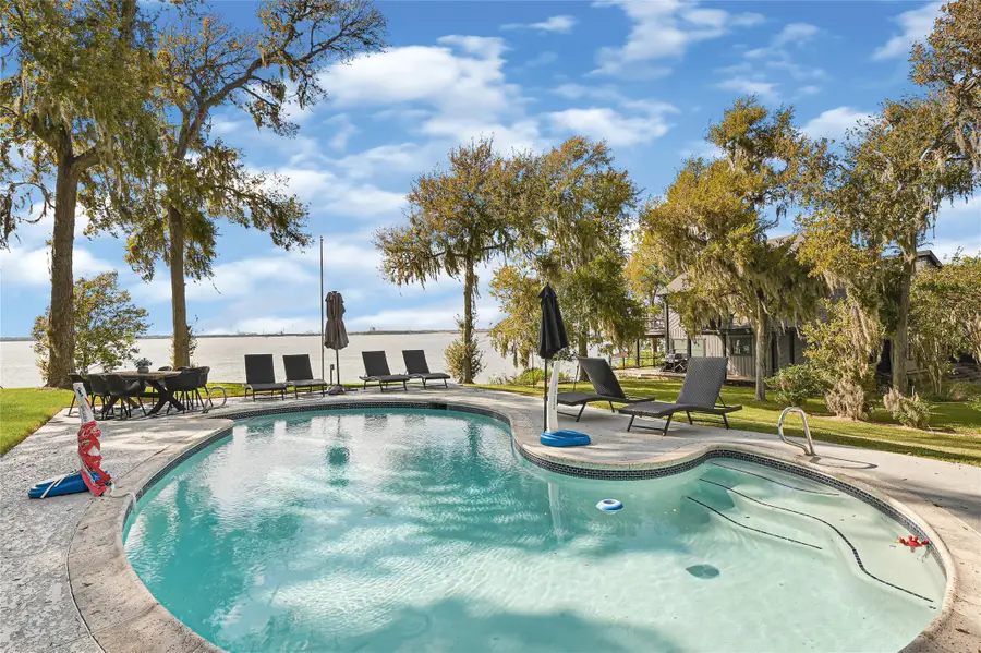 404 S Burnett Drive, Baytown, TX 77520 - #3