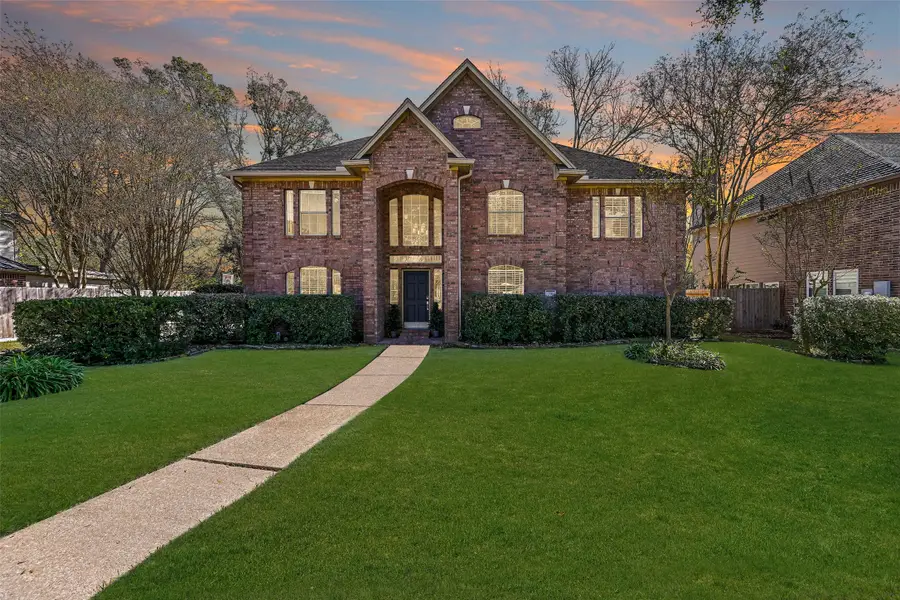 303 Melodywood Drive, Friendswood, TX 77546 - Image #2