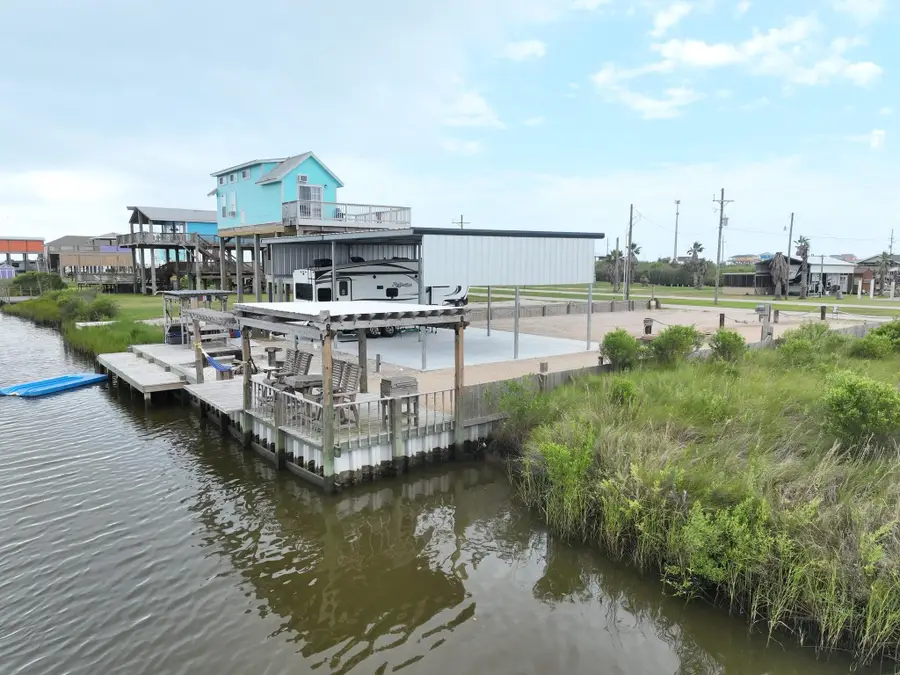 1072 Van Sant, Gilchrist, TX 77617 - Image #2