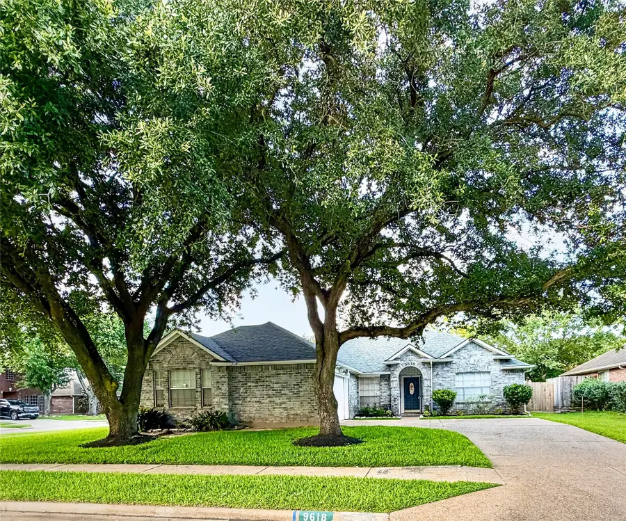 9618 Meadowchase Court, Houston, TX 77065 - #3