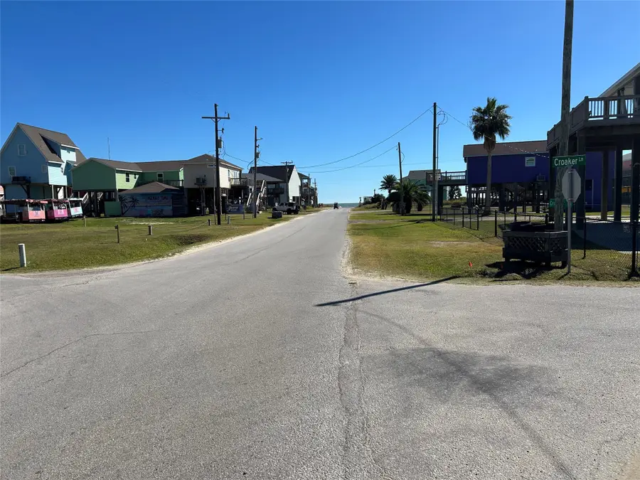 866 Bluebonnet Lane, Port Bolivar, TX 77650 - Image #3