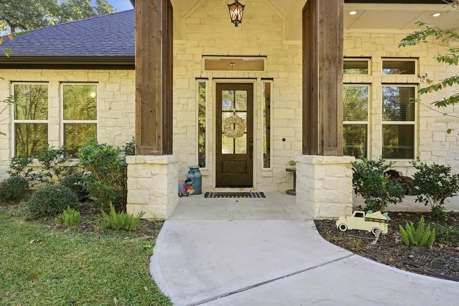 33710 Walnut Grove Drive, Magnolia, TX 77355 - Image #3