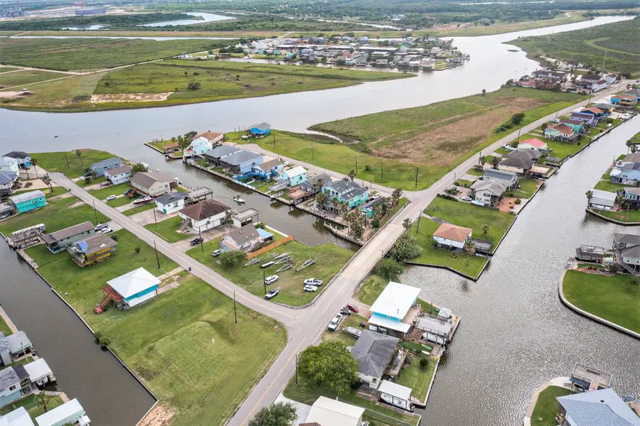 106 Jolly Boat Lane, Freeport, TX 77541 - #2