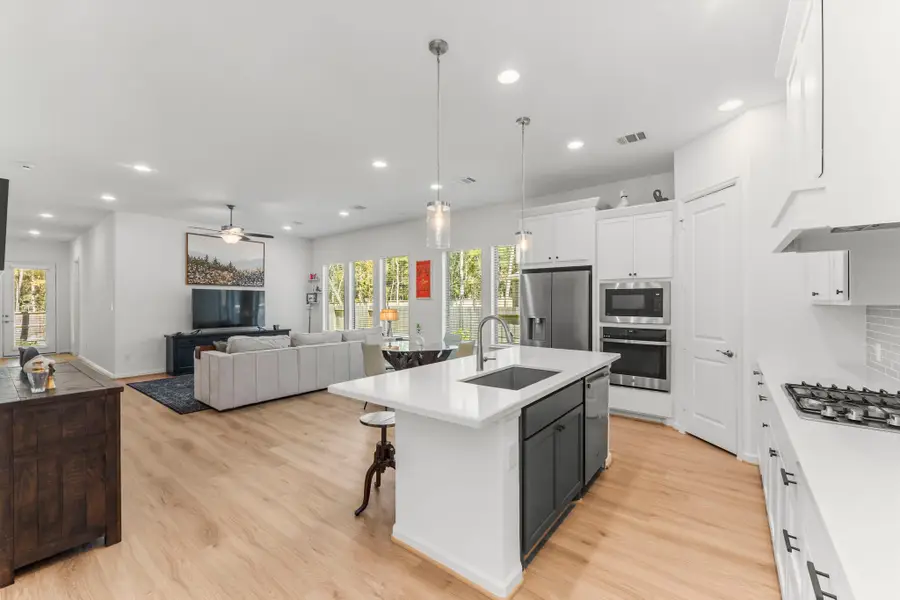 317 Mullins Court, Montgomery, TX 77316 - Image #3