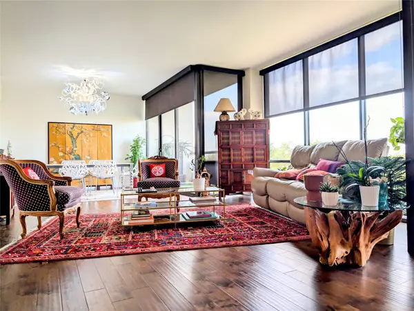 1111 Bering Drive #503, Houston, TX 77057