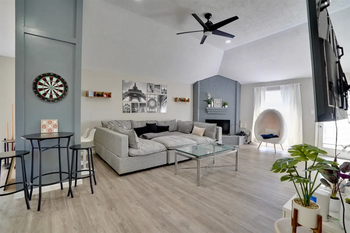 4010 Oak Terrace Court, Houston, TX 77082 - Image #1