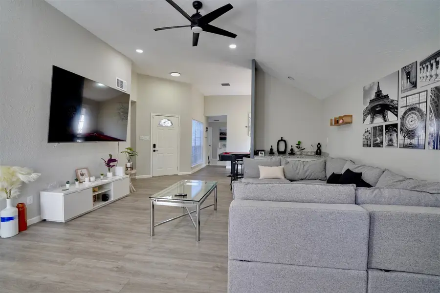 4010 Oak Terrace Court, Houston, TX 77082 - Image #3