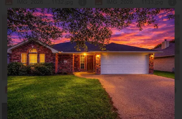 4802 Treadgold Lane, Bryan, TX 77802