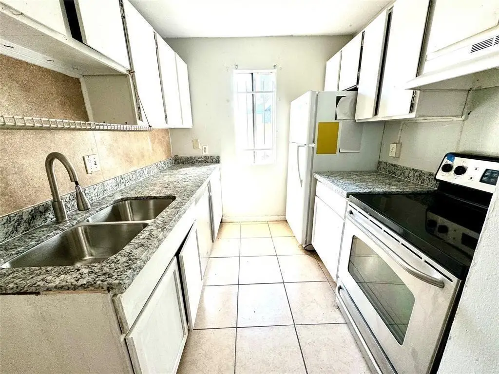 8405 Wilcrest Drive #3010, Houston, TX 77072 - Image #1