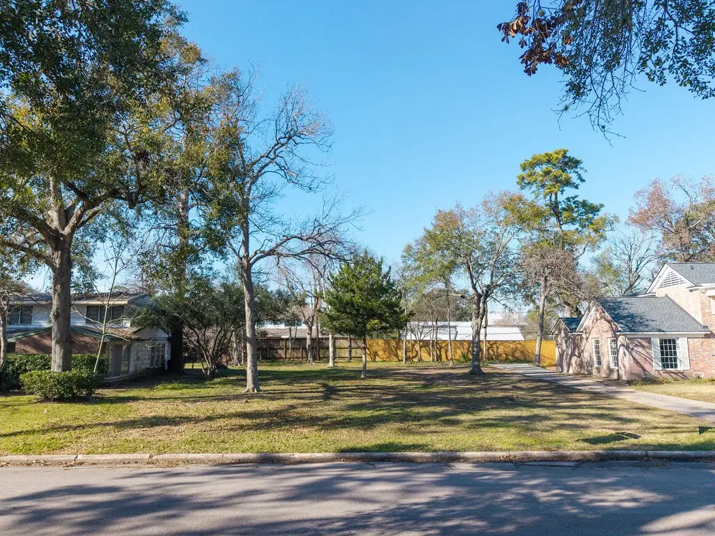 4133 Fernwood Dr, Houston, TX 77021 - #1