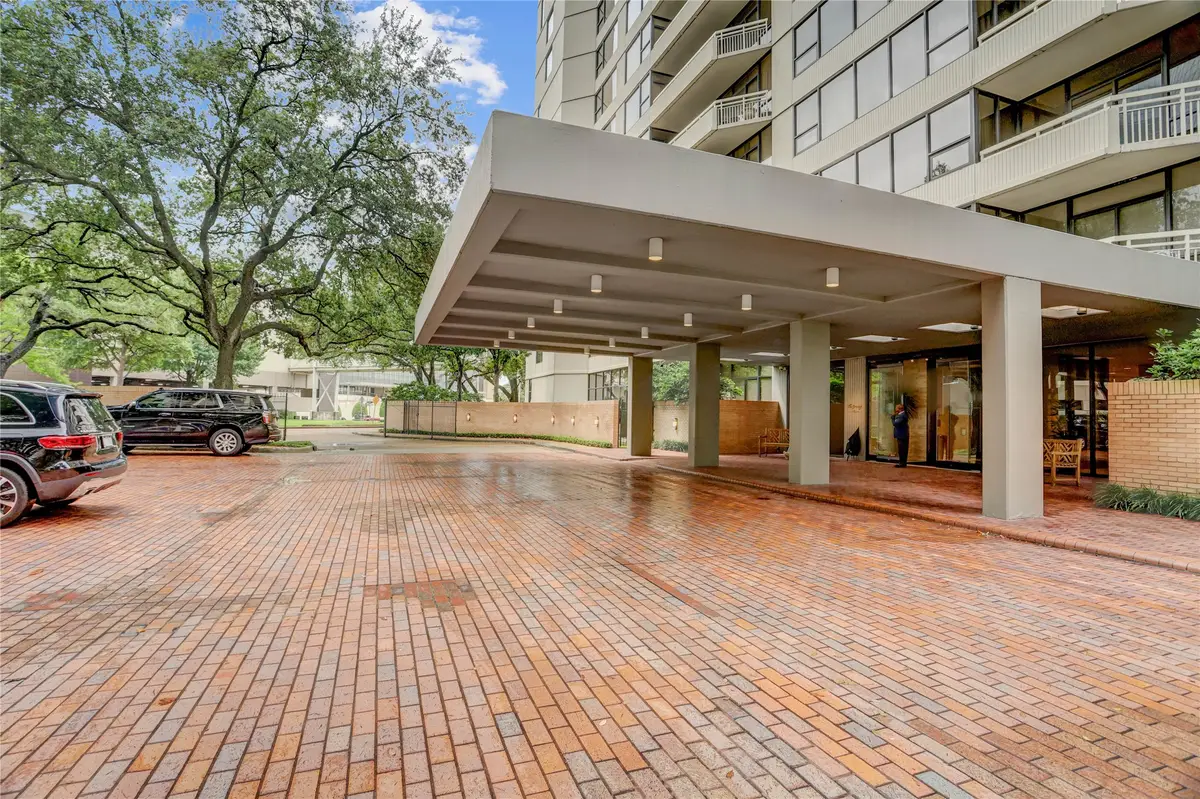 15 Greenway Plaza #18F, Houston, TX 77046 - #1