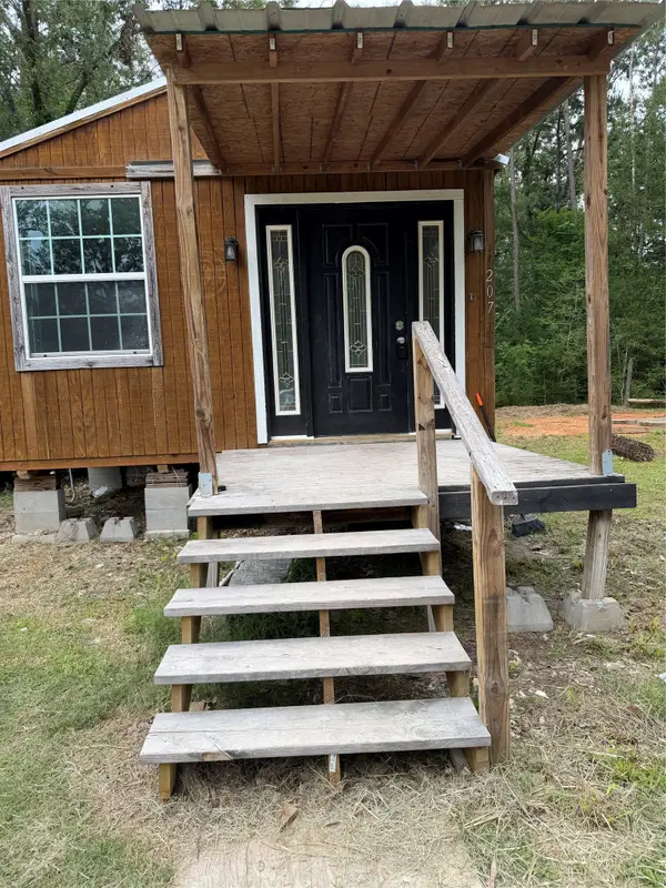 207 Robbie Road, Livingston, TX 77351