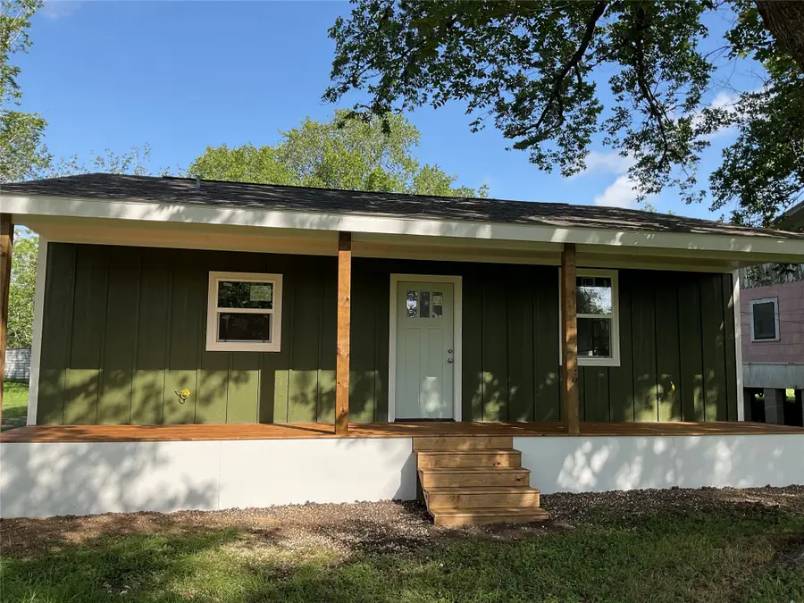 808 Josephine Street, Yoakum, TX 77995 - Image #3