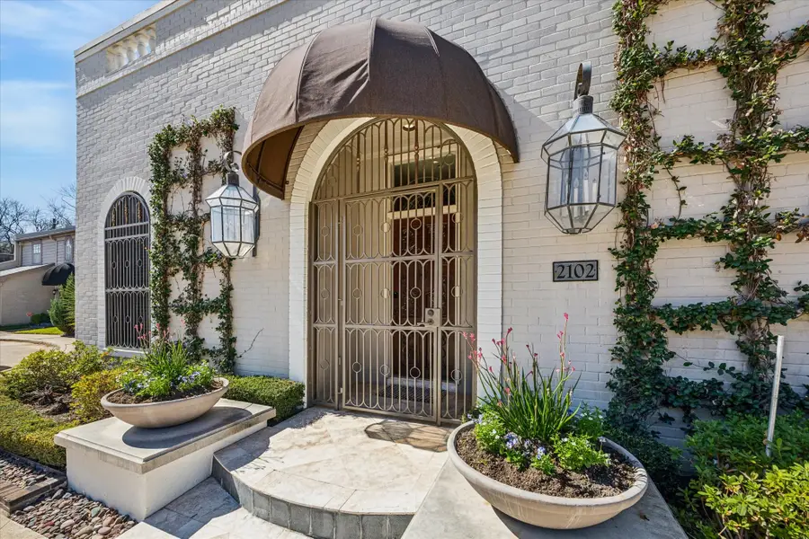 2102 Canongate Drive, Houston, TX 77056 - #2